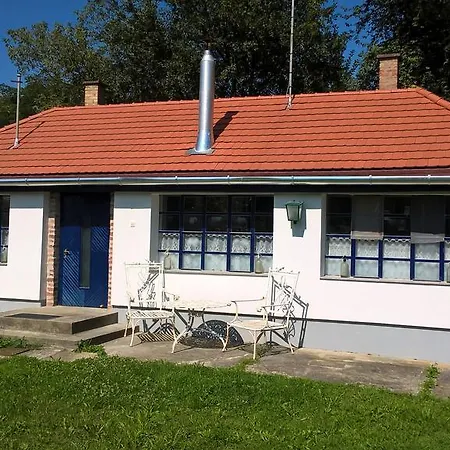 Retro Haz Zsennye